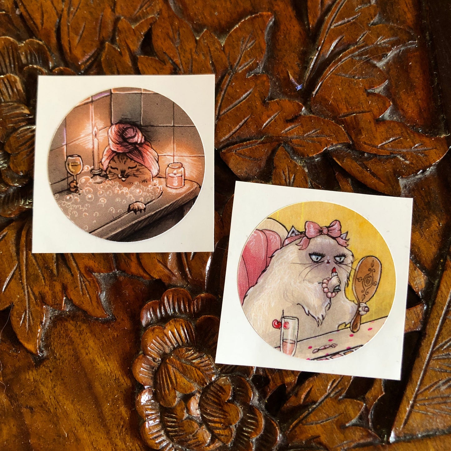 'Luxurious Kitties' sticker duo